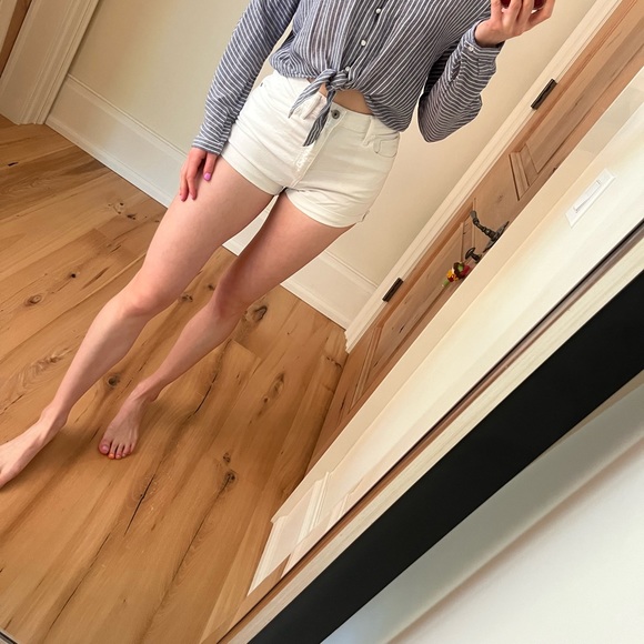 Aritzia White Denim Shorts - Picture 5 of 8